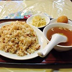 若松飯店 - ｶﾞｰﾘｯｸﾁｬｰﾊﾝ大盛り800円ｗ