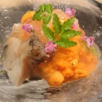 肉割烹 上 - 冷菜　バフンウニ　ボタン海老　黒アワビ