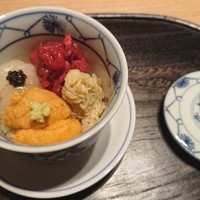 肉割烹 上 - 紫雲丹　白エビ　肉　カニ　赤酢シャリ