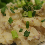 炭火焼酒亭ローリンストーン - いぶりがっこポテサラ　ズームアップ