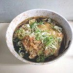 きぬそば - お揚げが入った　かき揚げそば　細かな具のかき揚げです