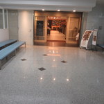 ハートフルダイニング - お店入口は病院の1階ロビーにあります