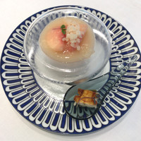 Grand rocher - 岡山県産桃のスープと、赤エビのロースト