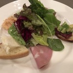 イ コッチ - アミューズ