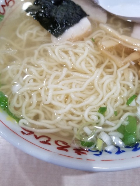 ラーメン まるひら>