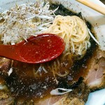 中国料理 四川彩館 - 伸びやかでしっかりとした腰の細麺も美味しい。