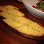 Cheese Dining ItaRu - ③ガーリックバケット。