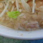 ラーメン二郎 - スープは薄めか？