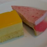 カフェ ステラ・マリス - デザートのプチケーキ。も、おなかいっぱい…