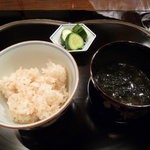 横浜うかい亭 - ガーリックライス＆お漬物＆岩のりのお味噌汁