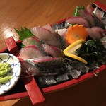 居魚屋 網元 別邸 - 