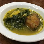 大衆食堂シックダール - ユウガオの葉とルイのカレー（サービス）