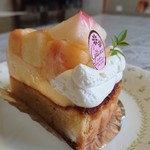 美園菓子司  - 桃のタルト