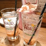 AGALICO - 梅干しサワーはナカおかわりを3回お願いするも
                        『ナカ』の意味が分からないらしく毎回梅干しが入ってくる