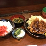 巌窟王 - とんかつ定食