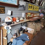 珈琲坂 - 入口から店内に続く廊下