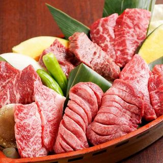 とろけるお肉を低価格で！安くて旨い♪宴会にも◎