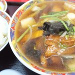 中華料理 天山 - 五目そばにライスをつけておなかいっぱい