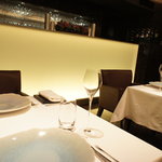 フロリレージュ - しっとりと艶めいた空気が心地よい空間。