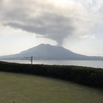 Kagoshima Ra-Men Tontoro - 噴火する桜島