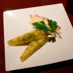 BAR Too - セージを練りこんだチーズと、ブラックペッパー風味のカマンベール