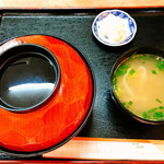 石くびり - うなぎ丼（900円）