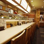 太郎坊寿し - 店内（カウンター席）