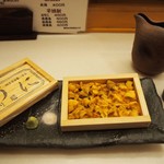 太郎坊寿し - 淡路島由良 川勝の赤雲丹 ＆ 冷酒（熊野三山 吟醸）