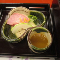 料理旅館 金沢茶屋 - 三段弁当（お造り）