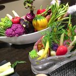 レストラン バカール - 日本各地から取り寄せた有機野菜のバーニャカウダ