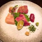 かしわや 泰 美酒佳鶏 - なんて美しい鶏刺し