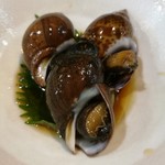 三乃吉 - 真つぶ貝の煮物。これもセットにありなんですよ。信じられない。