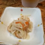 三乃吉 - 付きだしも美味しいですね。