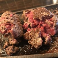 アカミヤコウシ - 赤身肉な感じでとってもレア。