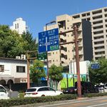 デスティネーションが地元の標識。少し寂しくなります。。