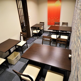 Perfect for a variety of occasions. The table in the back can be used as a private room for 10 people or more.