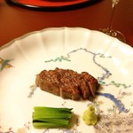 東京 芝 とうふ屋うかい - 特選和牛の炭火焼き