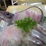 深海魚料理 魚重食堂 - メギスはうまかった。あとは柔らかい身で普通。