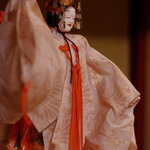 一風庵 - 宴會（うたげ）の間（ま）、能（なう）の人形（にんぎやう）