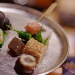 一風庵 - 銅（あかゞね）の高脚皿（たかあしざら）に八寸（はつすん）のごときもの