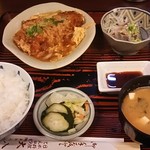 Daihachi - カツ煮＆イワシ刺し定食 880円