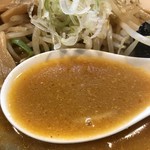 北海道らーめん味丸 - スープです