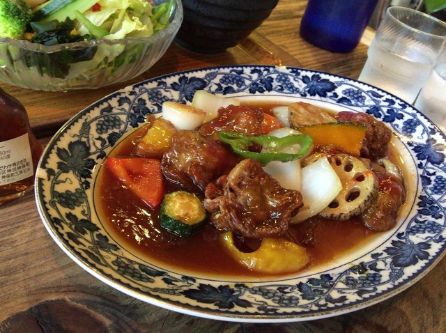 生い茂る雑草の中の洋食店です By 美食舞妓 ソウルフードカフェ カモメ Soul Food Cafeカモメ 香西 定食 食堂 食べログ