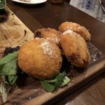 煙 燻製バル トリベーネ - クリームコロッケ