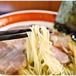 コシも風味もスバラシイ麺。