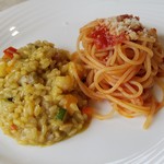 ラ・ルーチェ - ◆本日の盛り合わせ 「ベーコン入りトマトのスパゲッティー」 「海老と小柱のリゾット カレー風味」