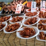 日本海鮮魚センター - 色々な種類ある