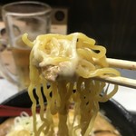 サッポロラーメン エゾ麺ロック - 麺　リフト