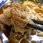 麺屋 猪一 - 具の和牛は舌に触れた瞬間からオイリーな美味しさがほとばしり、脂の旨味に負けないくらいにお肉の美味しさもパワフル！淡麗な美味しさのスープとの相性も抜群です！