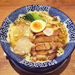 ハマカゼ拉麺店 - 特製清湯醤油ラーメン